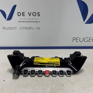 Peugeot 208 1.2 Vti 12V PureTech 75 Heater control panel 2022 98432306XU