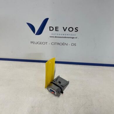 Peugeot 2008 e-2008 54 kWh Front camera 2024 9855566280-1691089280-6501389180