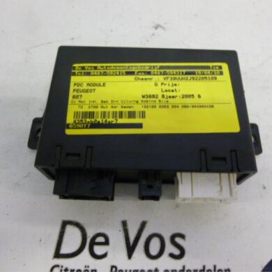 Peugeot 607 2.7 HDi V6 24V PDC Module 2005 6590T7