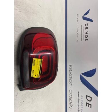 Citroen C3 Aircross 1.2 e-THP PureTech 110 Taillight, left 2020 YQ00042480