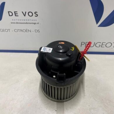 Citroen C4 1.2 PureTech 130 12V Kachel Ventilatiemotor 2022 9840566480