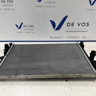 Peugeot 5008  Radiator HN05 2021 9838520180-98114014880