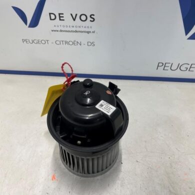 Citroen C4 1.2 PureTech 130 12V Heating and ventilation fan motor 2021 9840566480