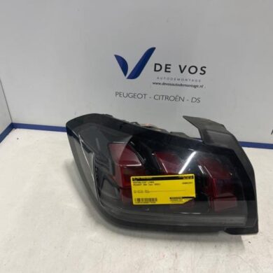 Peugeot 208 1.2 Vti 12V PureTech 75 Achterlicht links 2022 9823216780