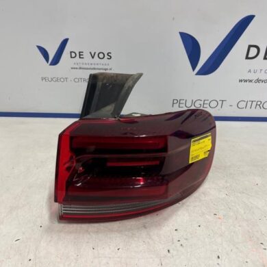 Citroen C5 Aircross  Taillight, right 2022 9845247280