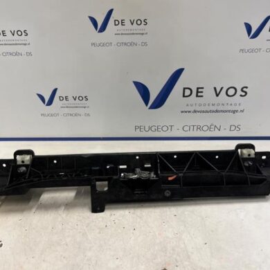 Citroen C5 Aircross  Lock plate 2022 9824055880