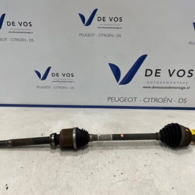 Peugeot 308 1.2 12V e-THP PureTech 130 Aandrijfas rechts-voor HNS-HN05 2019 9820471180-1612466980 20V249