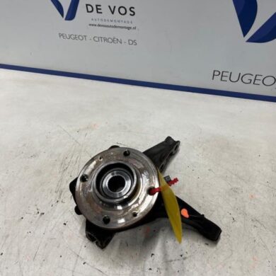 Opel Mokka 1.2 Turbo 12V Fusee links-voor 2023 9826532480