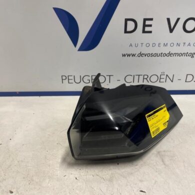 Peugeot 2008 1.2 Hybrid 136 Achterlicht rechts 2024 9850439980