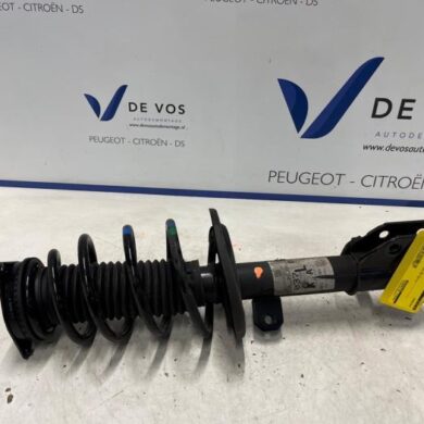 Citroen C4 1.2 PureTech 130 12V Schokdemperpoot links-voor 2022 9842991780