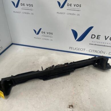 Peugeot 308 2.0 BlueHDi 150 16V Lock plate 2016 9807148180-9816603980