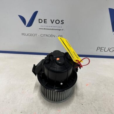 Opel Mokka 1.2 Turbo 12V Heating and ventilation fan motor 2023 9833380480