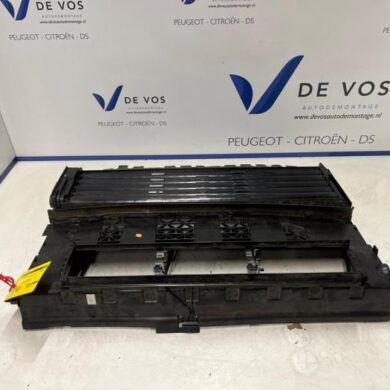 DS Automobiles DS7 Crossback 1.6 16V E-Tense 225 Luchtgeleider 2023 9823355180