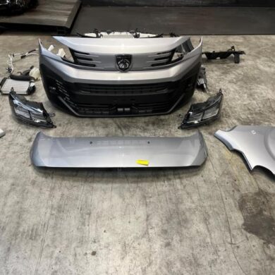 Peugeot Expert 2.0 Blue HDi 145 16V Vorderfront komplett 2025