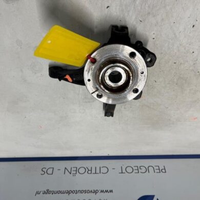 Citroen C4 1.2 PureTech 130 12V Fusee links-voor 2022 9826532480