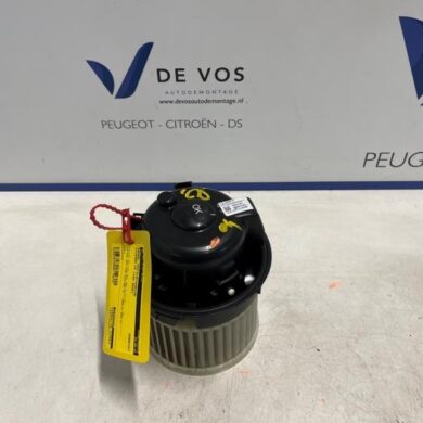 Citroen C4 1.2 PureTech 130 12V Kachel Ventilatiemotor 2022 9840566480