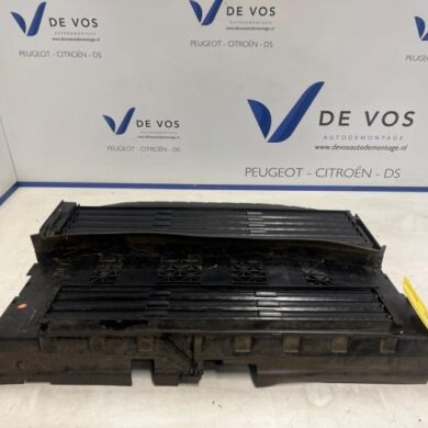 Citroen C5 Aircross  Air funnel 2022 9817002880-9855653580