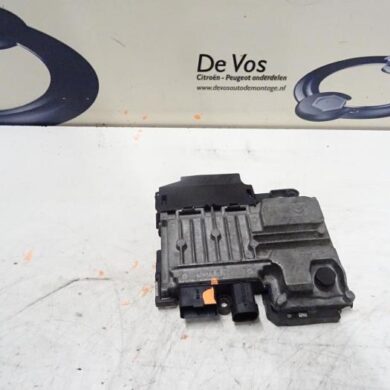 Peugeot 2008  Start/Stop computer HNZHN01 2017 9819596180