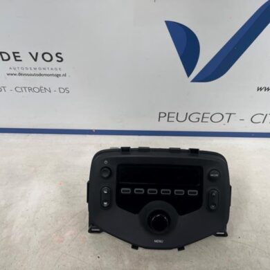 Peugeot 108 1.0 12V Radio 2016 B000792480
