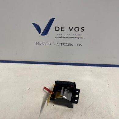 Peugeot 2008 1.2 Hybrid 136 Versnellingspook 2024 98440959ZD 20F99V