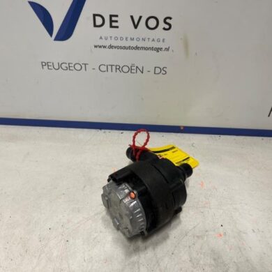 DS Automobiles DS7 Crossback 1.6 16V E-Tense 225 Extra waterpomp 2023 9823813480