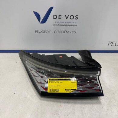 DS Automobiles DS4 1.2 12V Hybrid 136 Rücklicht links 2024 9844894980