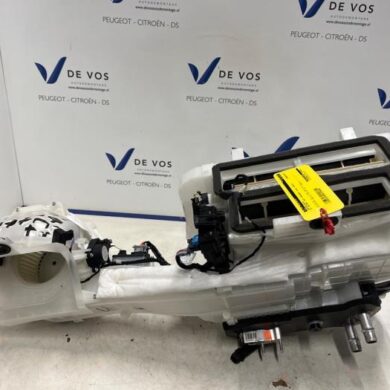 DS Automobiles DS7 Crossback 1.6 16V E-Tense 225 Kachelhuis 2023 9822121180