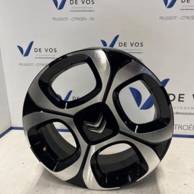 Citroen C3 Aircross 1.2 e-THP PureTech 110 Wheel 2020 YQ00517180