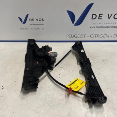 Peugeot 2008 1.2 Hybrid 136 Window mechanism 4-door, front left 2024 9828130780
