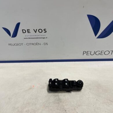 Citroen C4 1.2 PureTech 130 12V Combischakelaar ramen 2022 9834923380