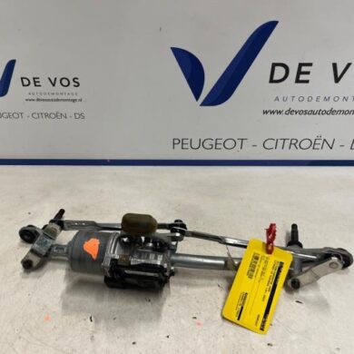 Citroen C5 Aircross  Front wiper motor 2022 9824762480