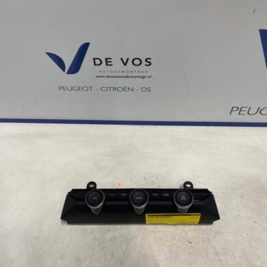 Citroen C4 1.2 PureTech 130 12V Kachel Bedieningspaneel 2022 9831632880-9844375880