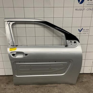 Citroen C4 Cactus  Tür 4-türig rechts vorne 9801012880