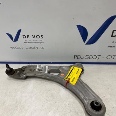 DS Automobiles DS7 Crossback 1.6 16V E-Tense 225 Front wishbone, left 2023 9815014680