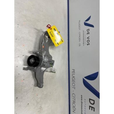 DS Automobiles DS7 Crossback 1.6 16V E-Tense 225 Dynamosteun onder 5G06 2023 9833032280