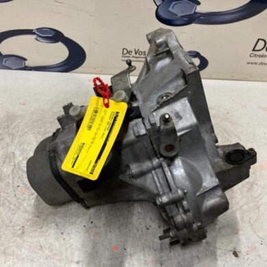 Peugeot 208 1.0 Vti 12V PureTech Versnellingsbak ZMZ 2013 9803846180-1608887480-9678076280-1607149280 20CR02