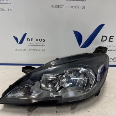 Peugeot 308 1.6 BlueHDi 120 Headlight, left 2014 9677523080