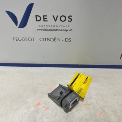 Opel Crossland X 1.2 Turbo 12V Euro 6d-temp Camera voorzijde 2022 9842735680