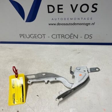 Opel Corsa 1.2 12V 75 Motorkap Scharnier 2023 9823211580