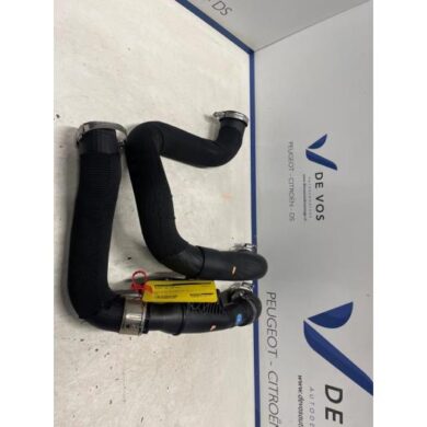 Peugeot 308 1.2 PureTech Hybrid 136 Intercooler hose HN09 2022 9839329680