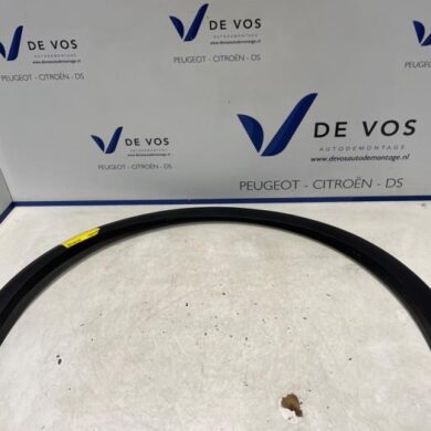 DS Automobiles DS7 Crossback  Spatbord Lijst 2018 98172512XT
