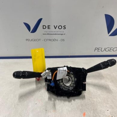 Citroen C4 Picasso 1.2 12V PureTech 130 Steering column stalk 2022 98072635ZD