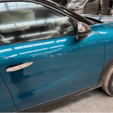 DS Automobiles DS3 Crossback 1.2 12V PureTech 100 Front door 4-door, right 2019 9825055180