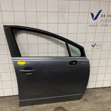 Peugeot 5008 1.6 HDiF 16V Front door 4-door, right 2011 9004AV