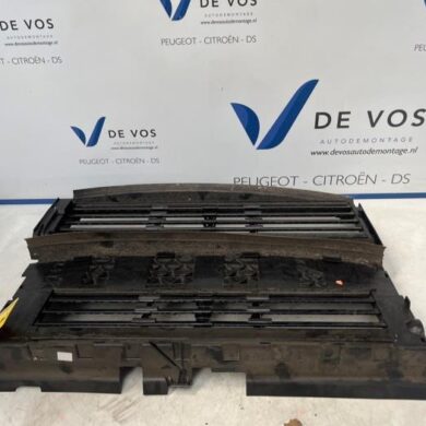 Peugeot 308 1.2 12V PureTech 130 Luchtgeleider 2021 9817002880-9855653580