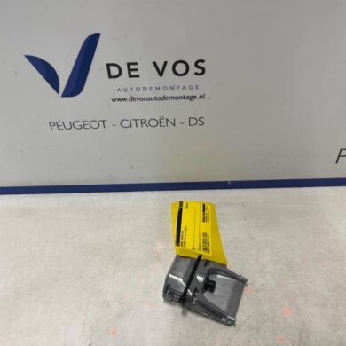 Citroen C4 1.2 PureTech 130 12V Camera voorzijde 2022 1677608780-9844698980