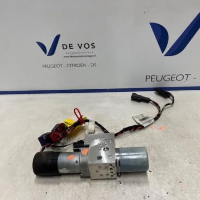 Peugeot 207 1.6 16V Convertible motor 2007 8446P4