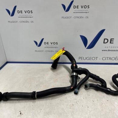 Peugeot 508 1.6 16V Hybrid 225 Radiator hose 2022 9822382080