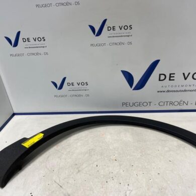 Opel Grandland X 1.2 Turbo 12V Wheel arch strip 2019 YP000307XT