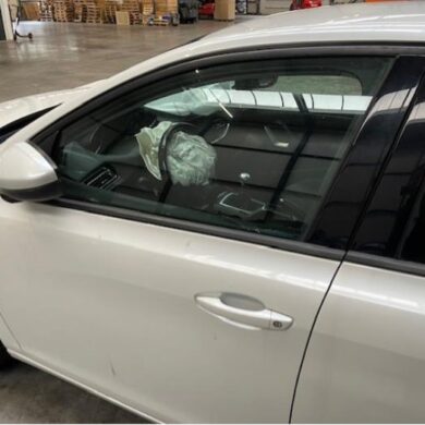 Peugeot 308 1.2 12V e-THP PureTech 110 Portier 4Deurs links-voor 2018 1610102080